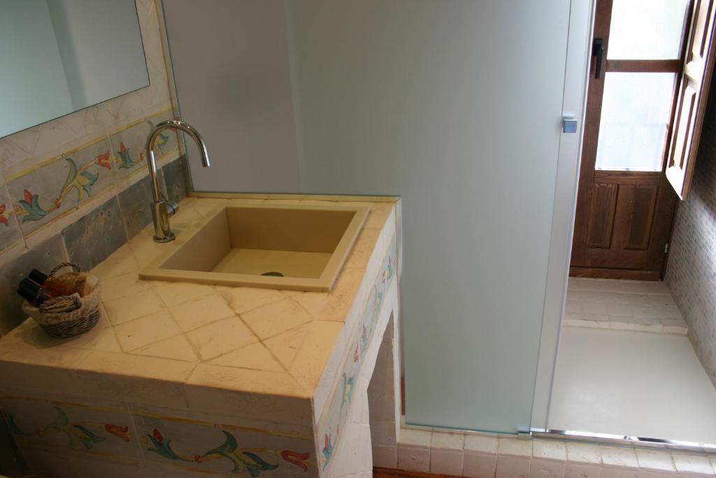 Hostal Santa Maria De Ubeda Esterno foto